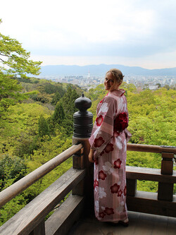 Stefanie at Kiyomizu Temple