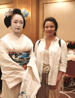 Lili with a maiko in Kyoto